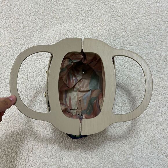 Vintage Embroidered Duck Button Wood Handle Bag - Picture 8 of 10